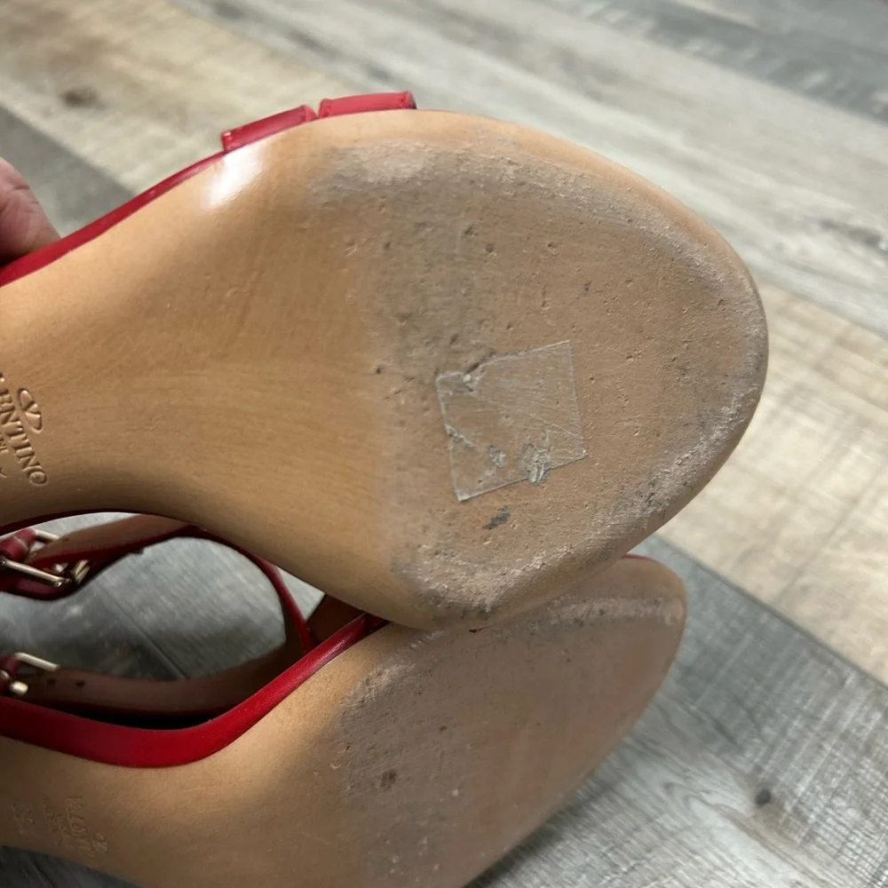 Valentino Garavani Red Studded Heels - Picture 7 of 9